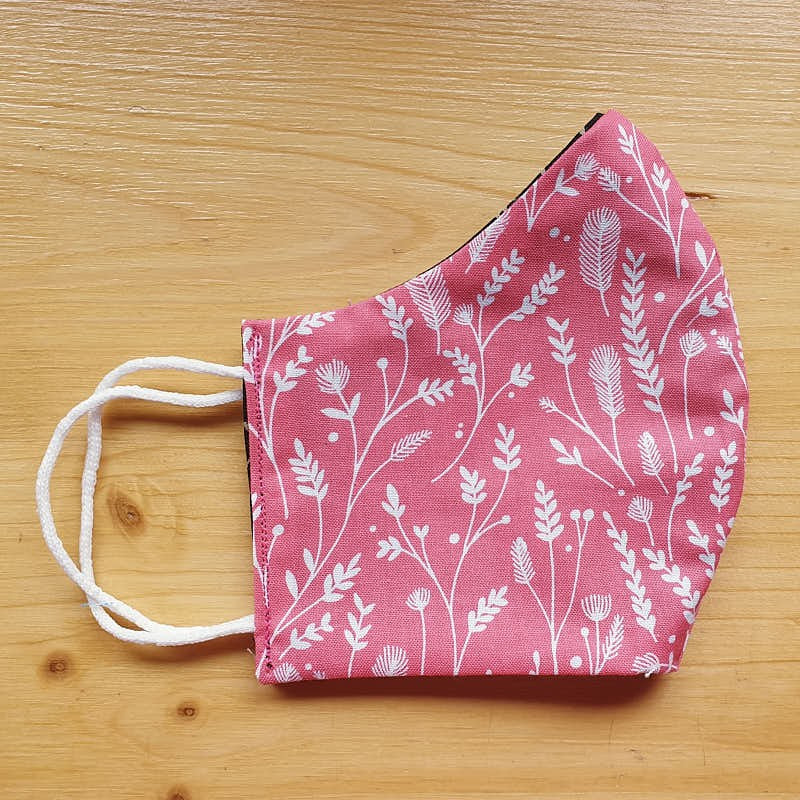 Reversible cloth face mask with white leaves on pink fabric 100% cotton _ 2