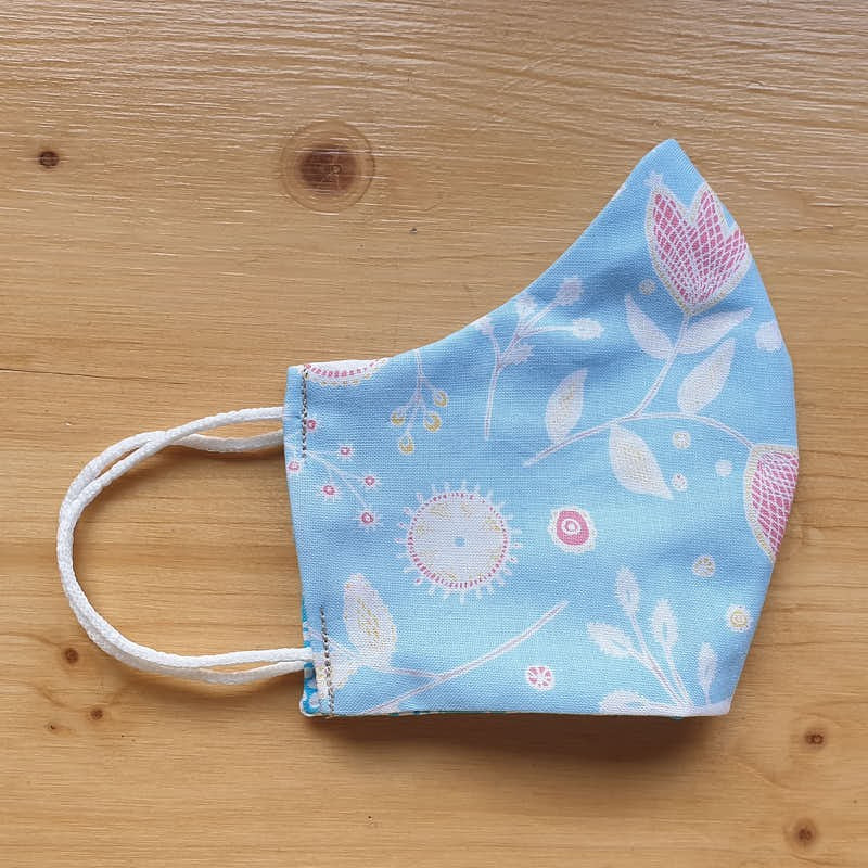 Reversible cloth face mask with Flowers blue background fabric 100% cotton _ 2