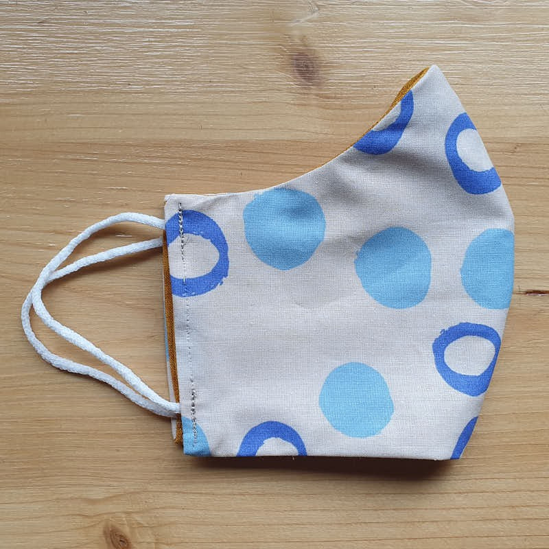 Reversible cloth face mask with Blue circles fabric 100% cotton _ 3