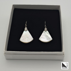 Triangle shapped mother of pearl - Silver and  earrings _ 2
