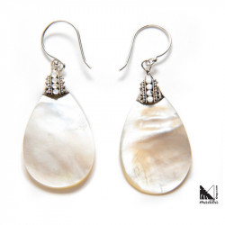 Rounded off Silver and mother of pearl earrings | Madibashop