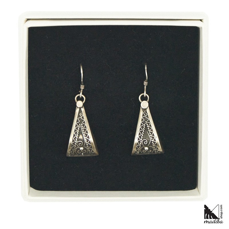 Silver Berber earrings - ethnic triangle _ 2