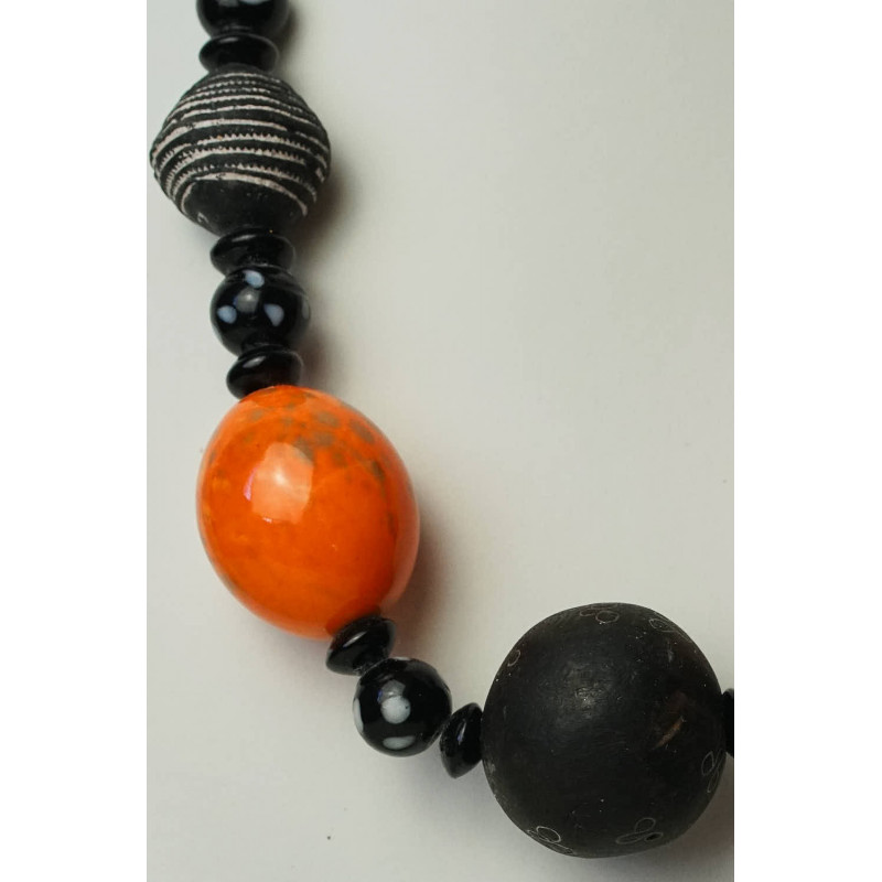 Lac Rose necklace with ebony _ 2