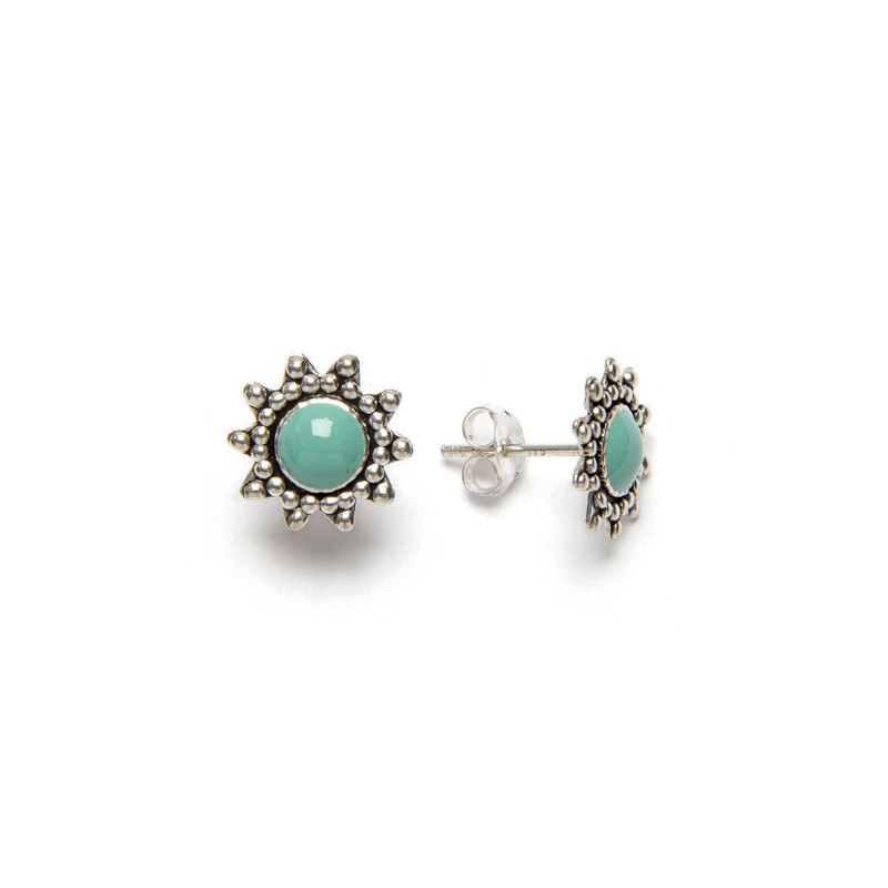 Small ethnic earring with turquoise